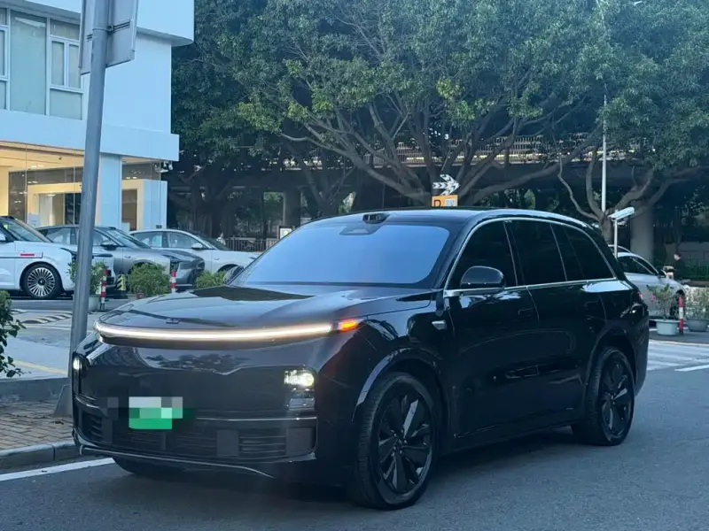 Li Auto L8