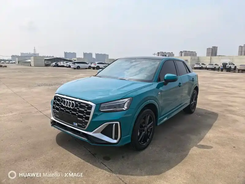 Audi Q2L