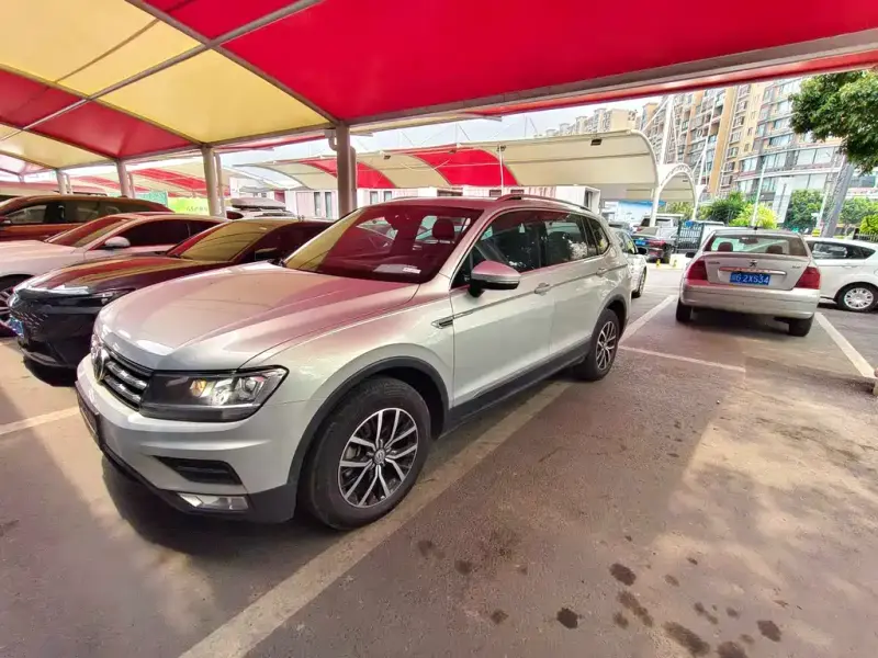 Volkswagen Tiguan L
