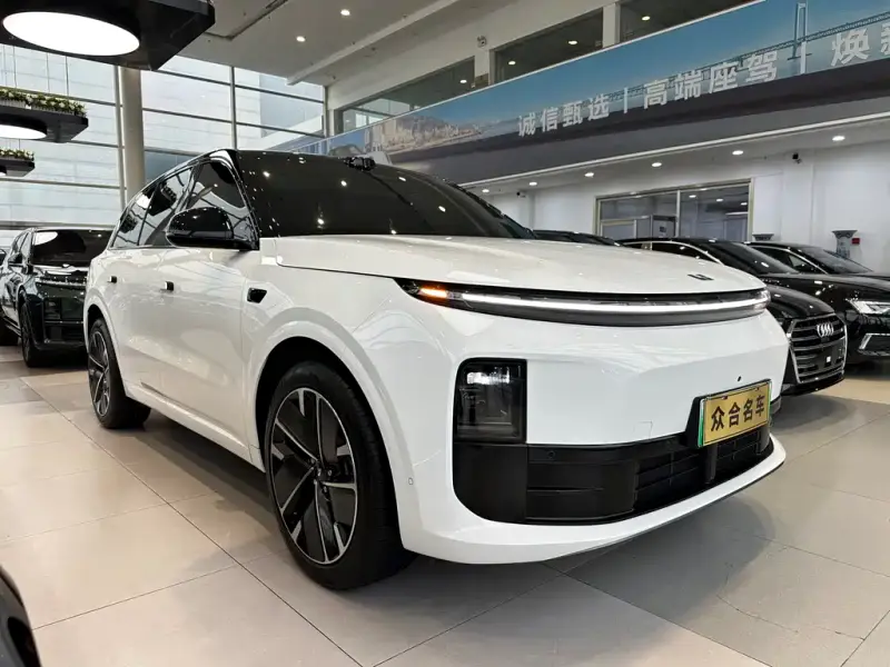Li Auto L6