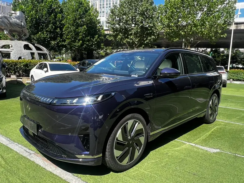 Dongfeng Yipai 008