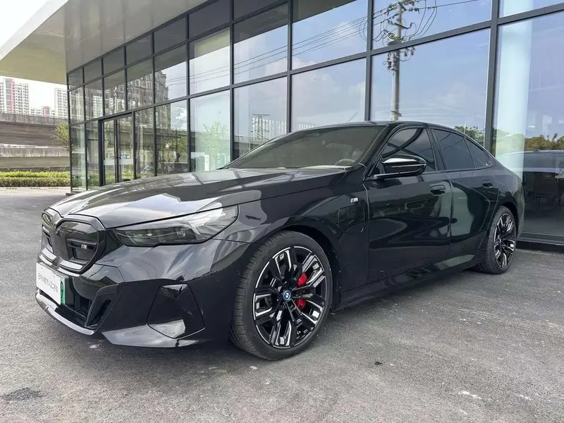 BMW i5