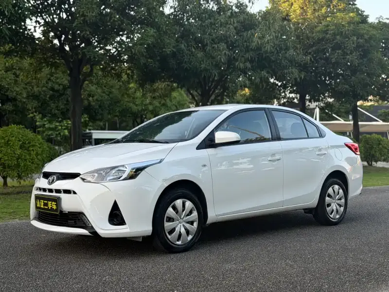 Toyota Yaris L