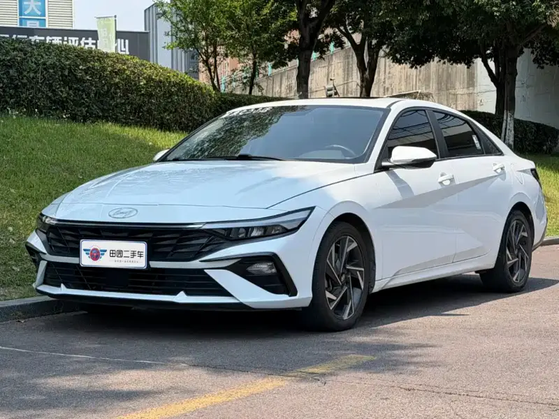 Hyundai Elantra