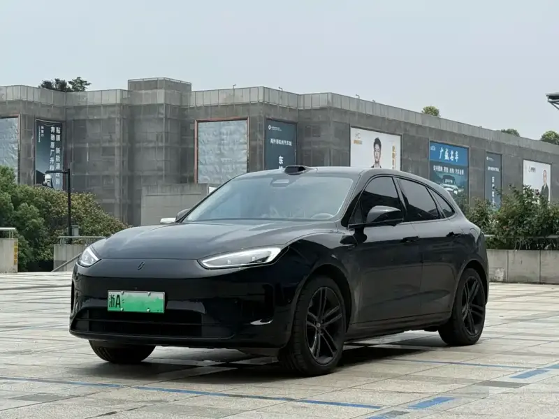 AITO M5