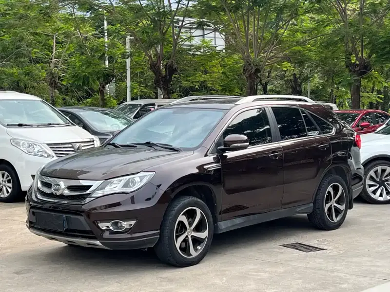 BYD S7