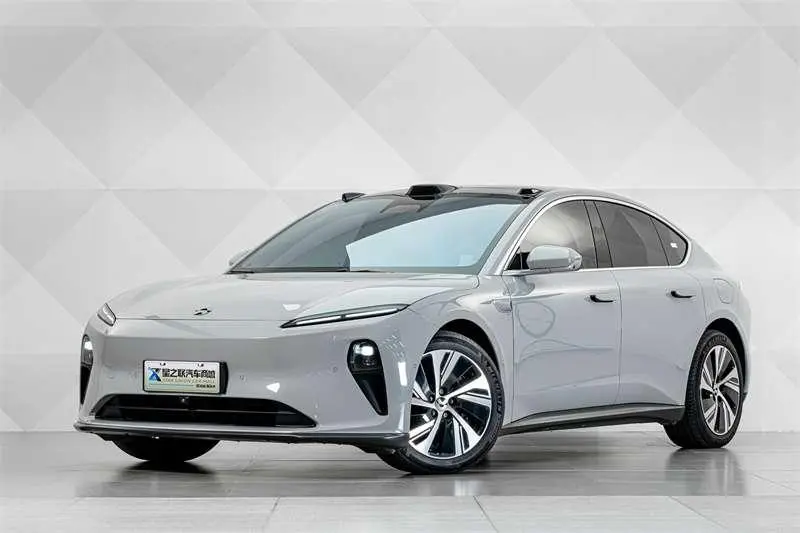NIO ET5