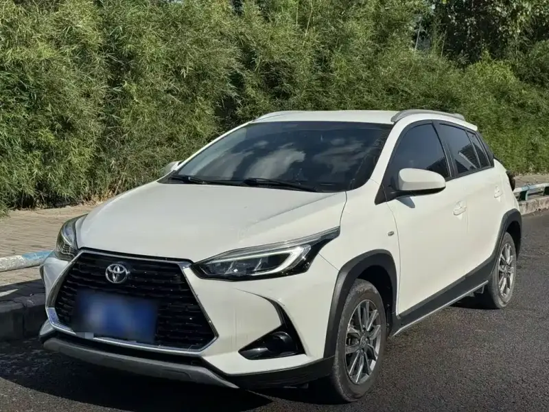 Toyota Yaris L