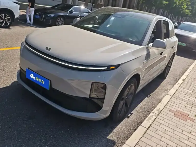 Li Auto L6
