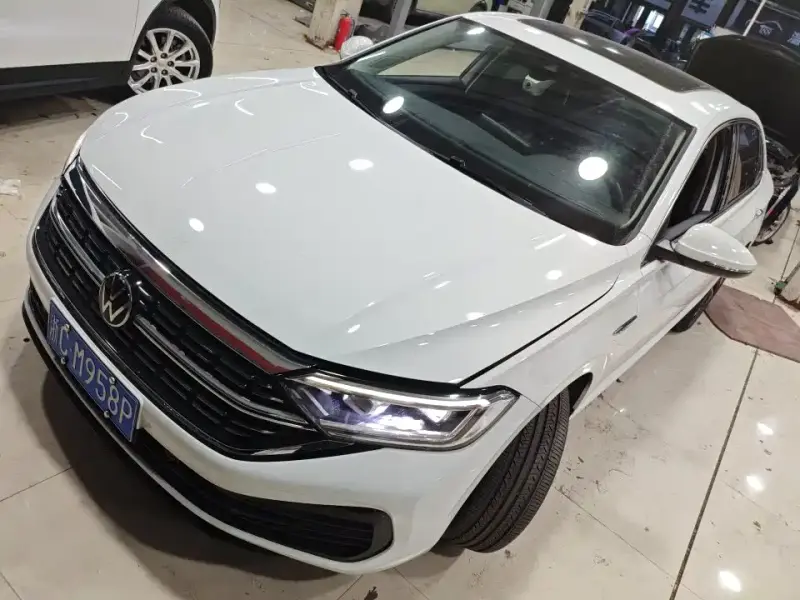 Volkswagen Sagitar