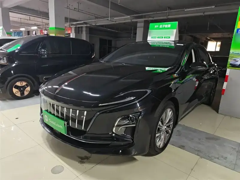 Hongqi E-QM5