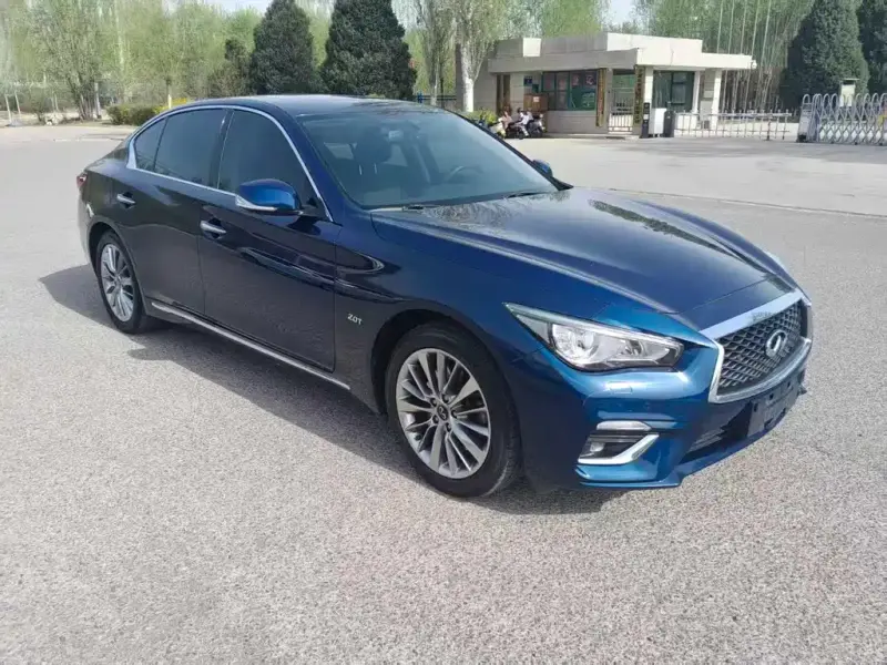 Infiniti Q50L