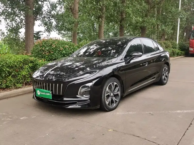 Hongqi E-QM5