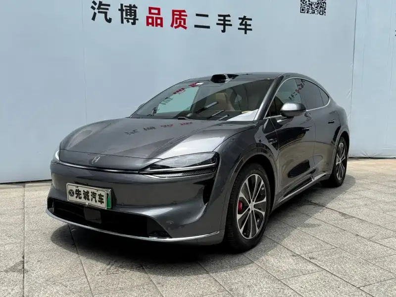 Luxeed Zhijie R7