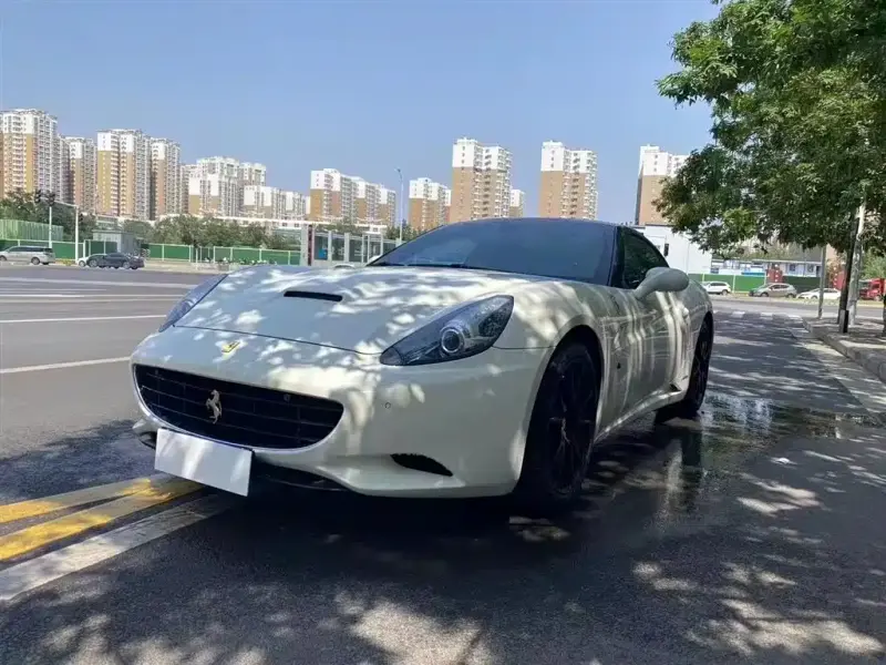Ferrari California T