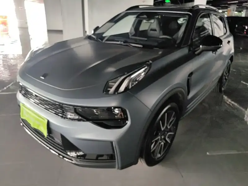 Lynk & Co 01