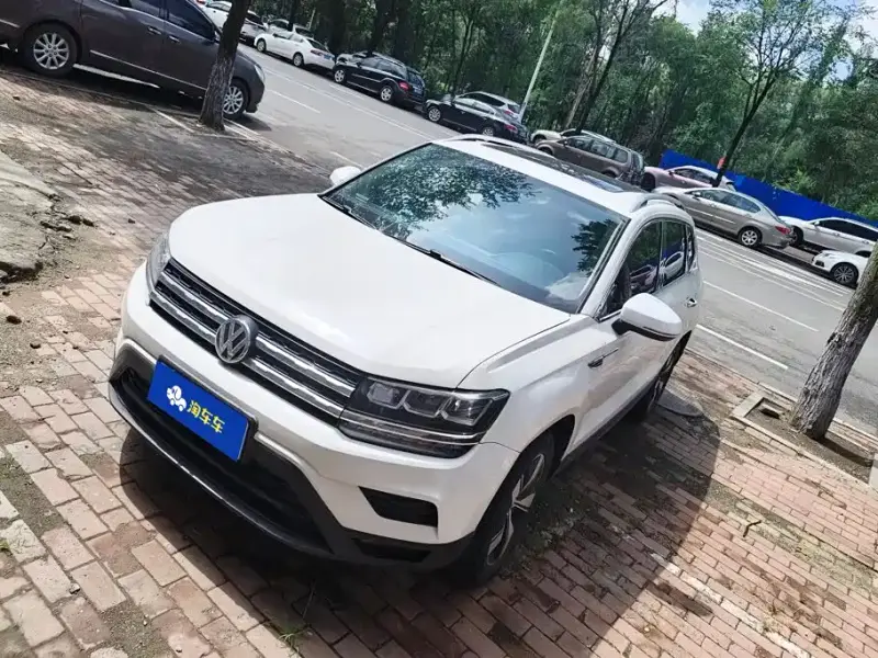 Volkswagen Tharu