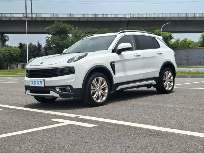 Lynk & Co 01