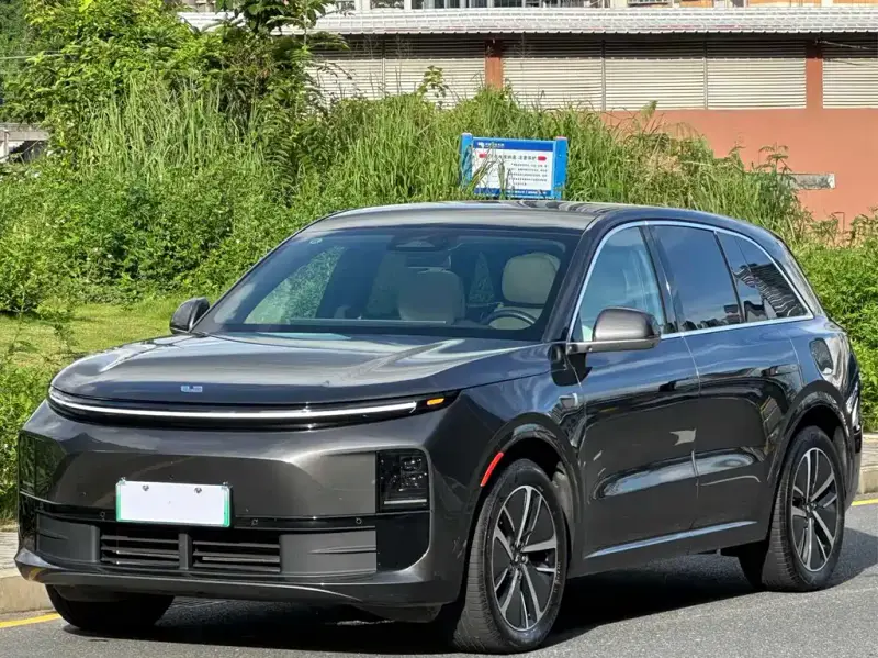 Li Auto L6