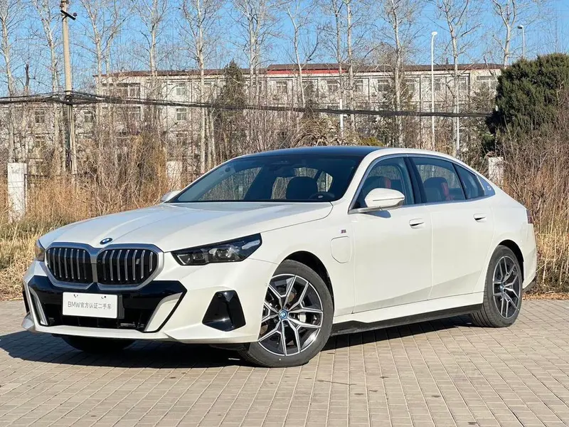 BMW i5
