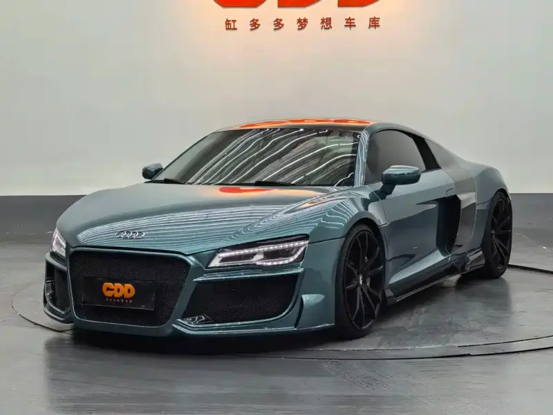 Audi R8