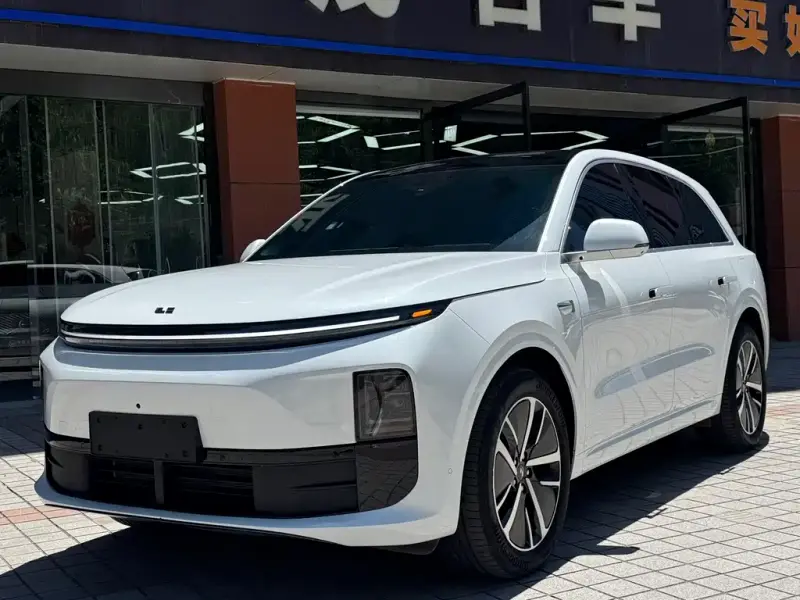 Li Auto L6