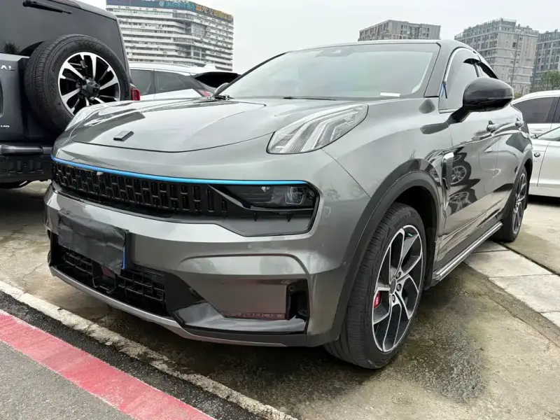 Lynk & Co 05