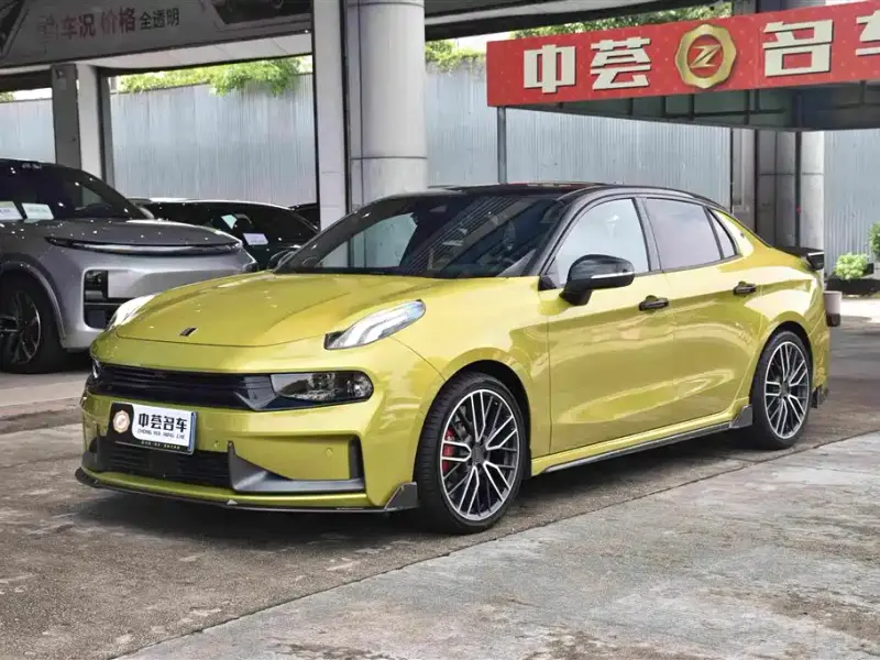Lynk & Co 03