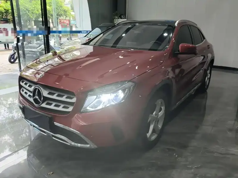 Mercedes-Benz GLA