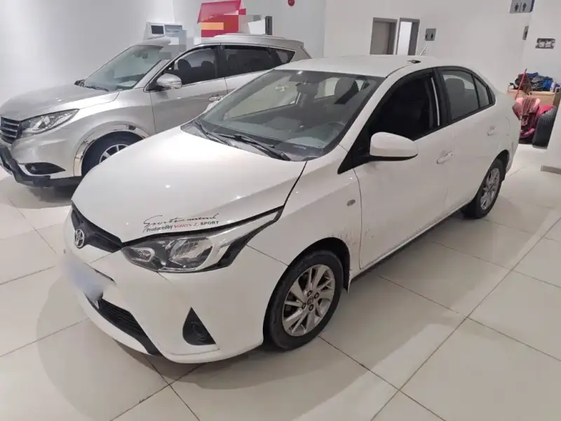 Toyota Yaris L