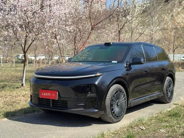 Li Auto L6