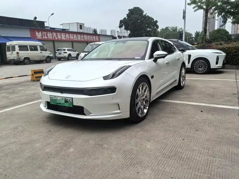 Zeekr 001