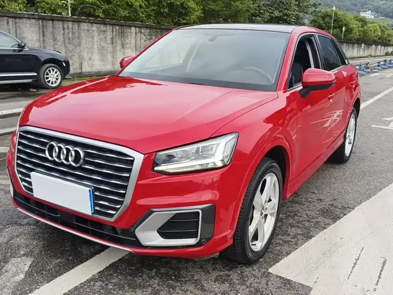 Audi Q2L