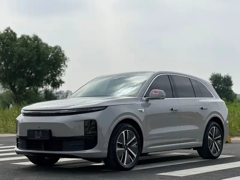 Li Auto L6