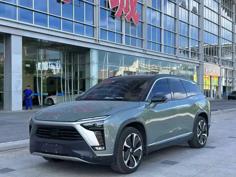 NIO ES8