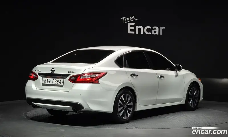Nissan Altima