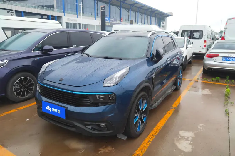 Lynk & Co 01