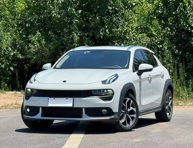 Lynk & Co 02