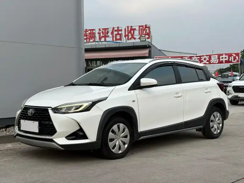 Toyota Yaris L