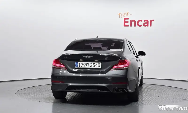 Genesis G70