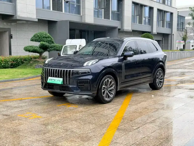 Lynk & Co 09 EM-P