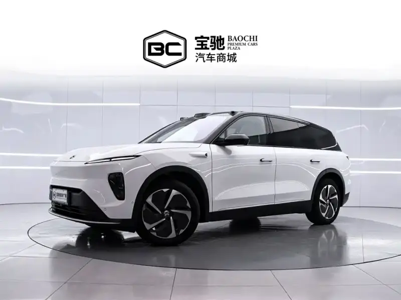 NIO ES8