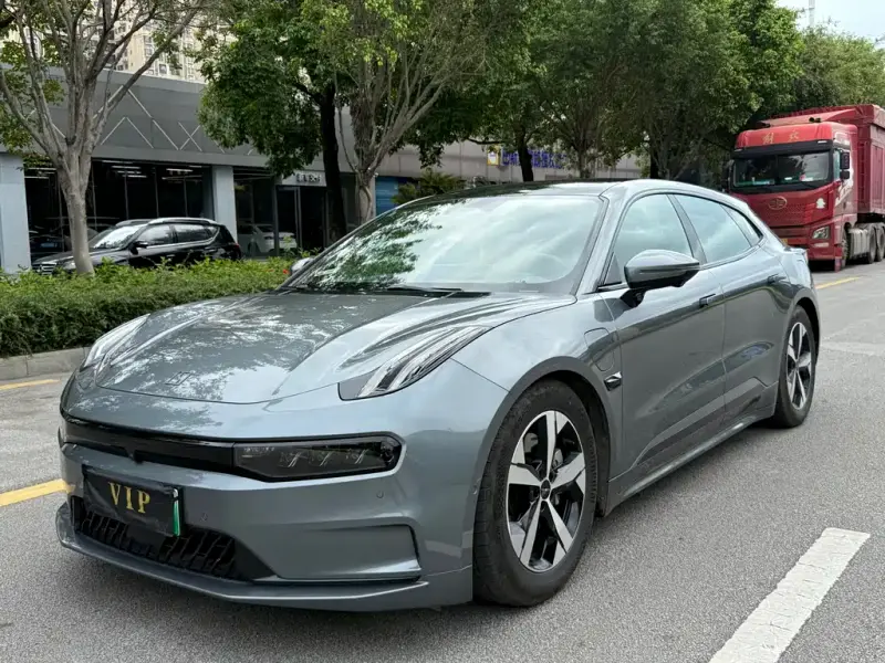Zeekr 001