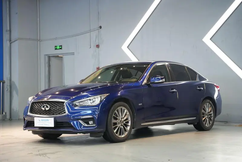 Infiniti Q50L