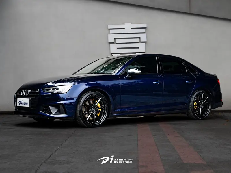 Audi S4
