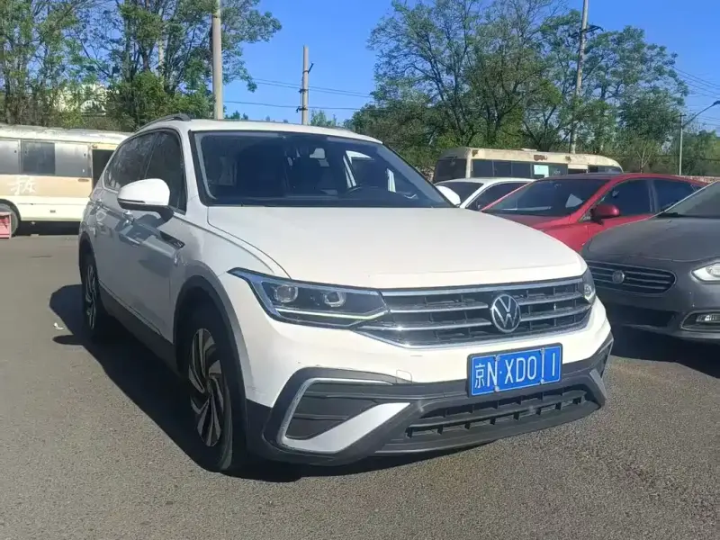 Volkswagen Tiguan L