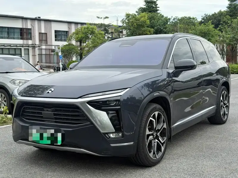 NIO ES8
