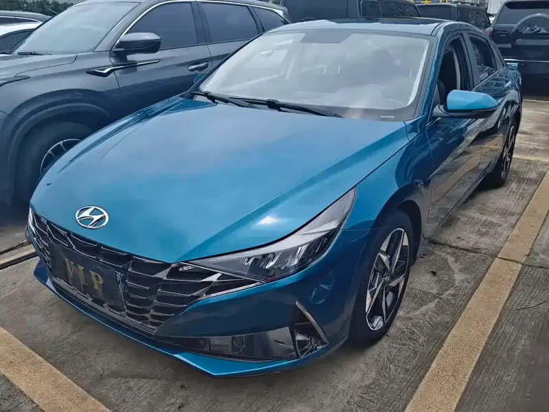 Hyundai Elantra