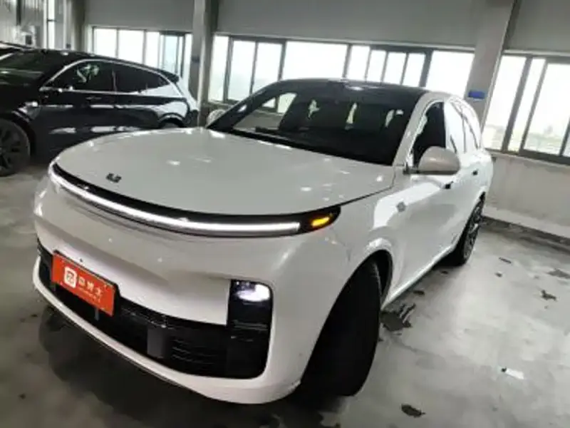 Li Auto L8
