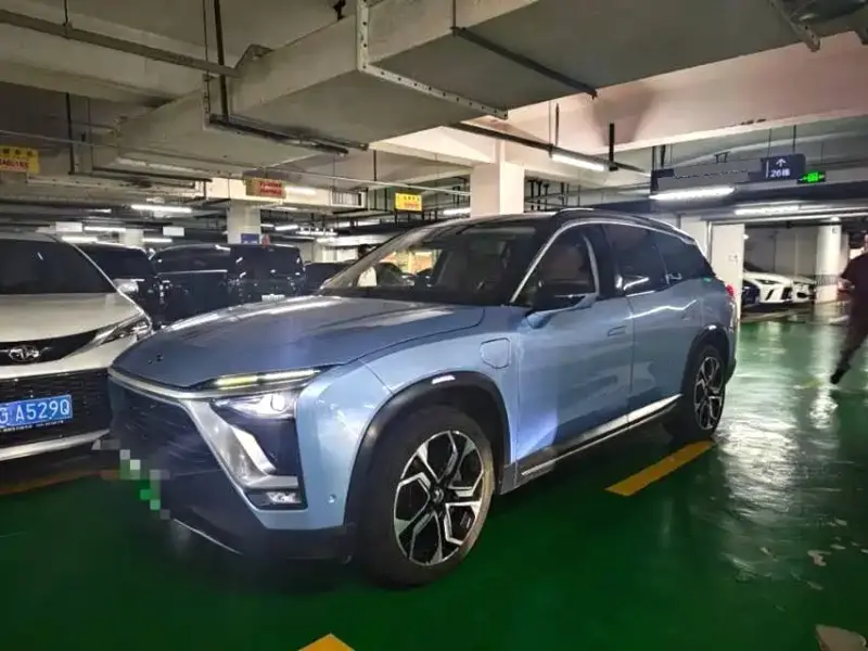 NIO ES8